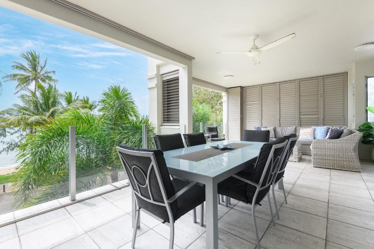 Island Views Beachfront Apartments Palm Cove Dış mekan fotoğraf