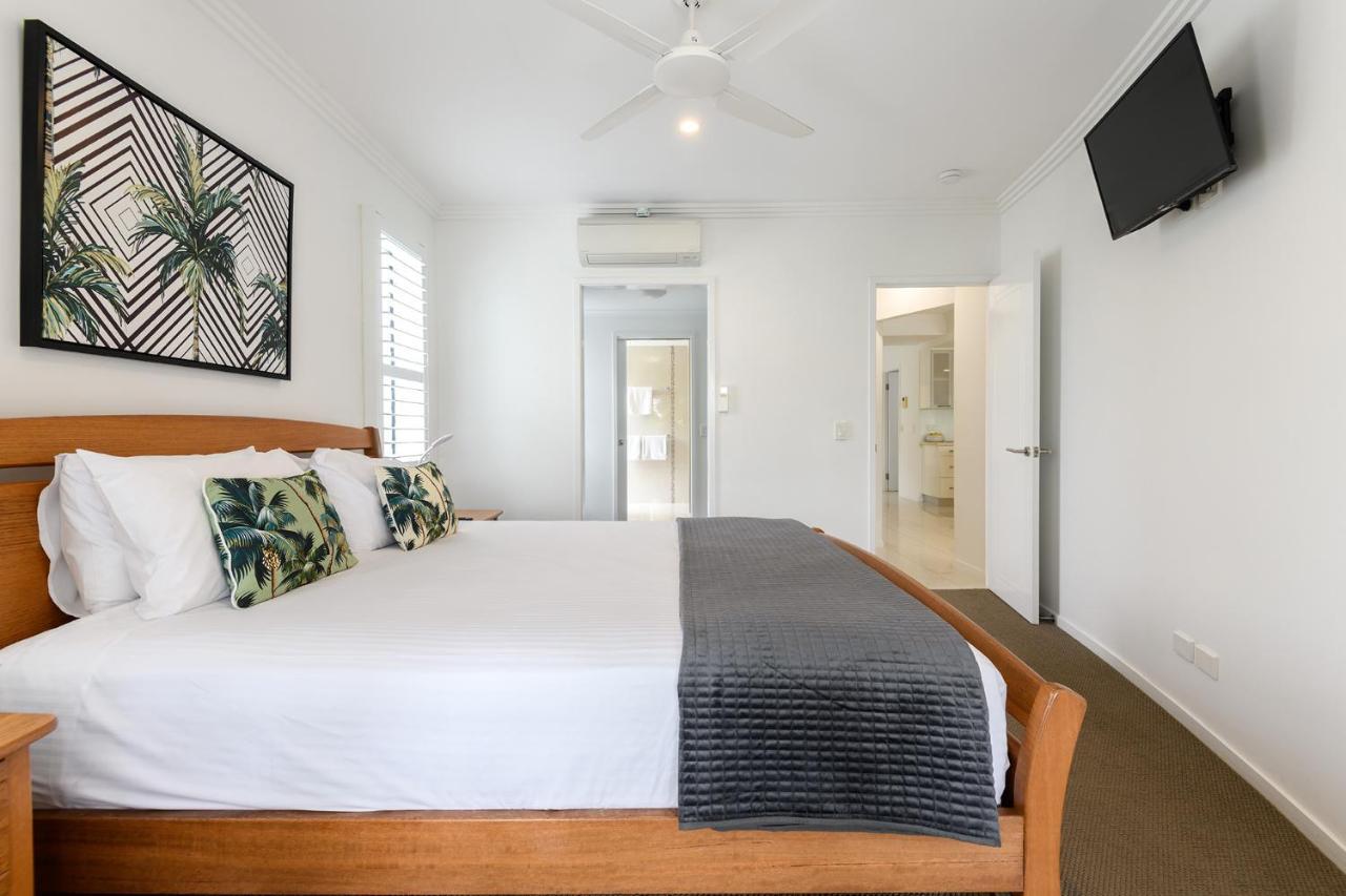 Island Views Beachfront Apartments Palm Cove Dış mekan fotoğraf