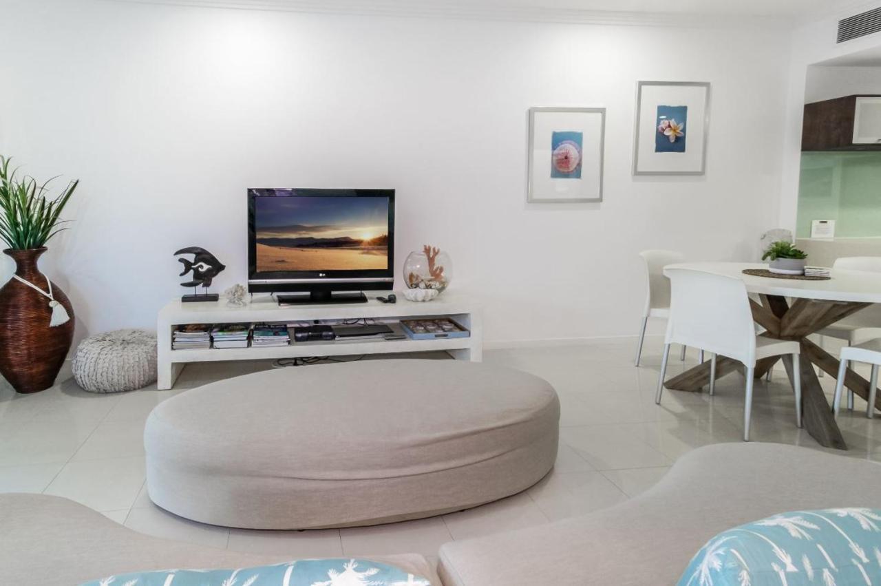 Island Views Beachfront Apartments Palm Cove Dış mekan fotoğraf