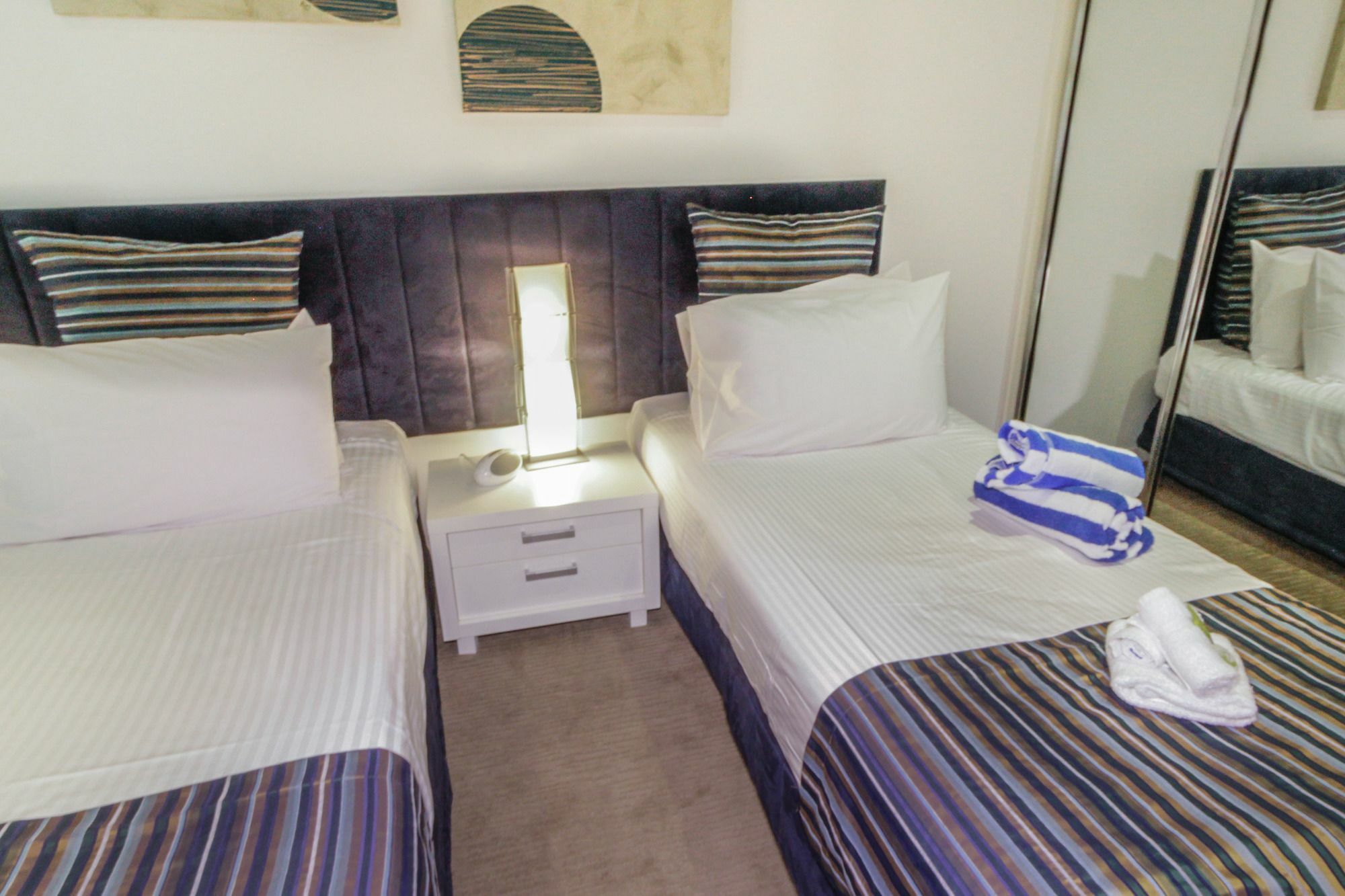 Island Views Beachfront Apartments Palm Cove Dış mekan fotoğraf